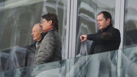 Время Романа АСХАБАДЗЕ (справа) в