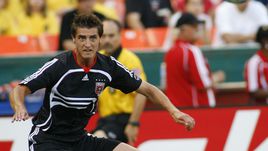 "У вокзала подходит мафия: "Две тысячи долларов, или вы никуда не уедете"