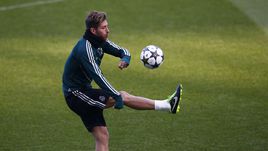 Продали душу дьяволам. Как европейские СМИ строят новый "МЮ"