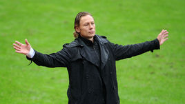 В Валеру поверил Армавир.  Карпина ждет "Торпедо"