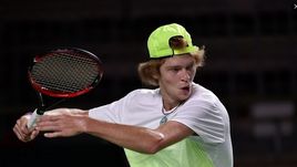 Капитан Мартинес начинает и выигрывает