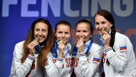 Пятница. Москва. Юлия ГАВРИЛОВА, Софья ВЕЛИКАЯ, Яна ЕГОРЯН и Екатерина ДЬЯЧЕНКО (слева направо).