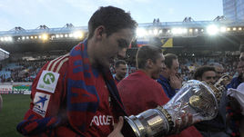 Константин БАЗЕЛЮК с чемпионским кубком.