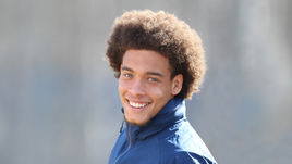 30 миллионов за Витселя, "Лион" хочет видеть Вальбуэна