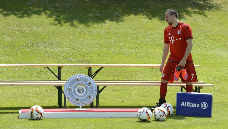 Франк РИБЕРИ все чаще смотрит футбол со стороны. Фото AFP