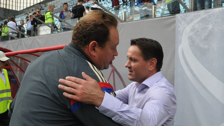 Главный тренер ЦСКА Леонид СЛУЦКИЙ и его коллега из