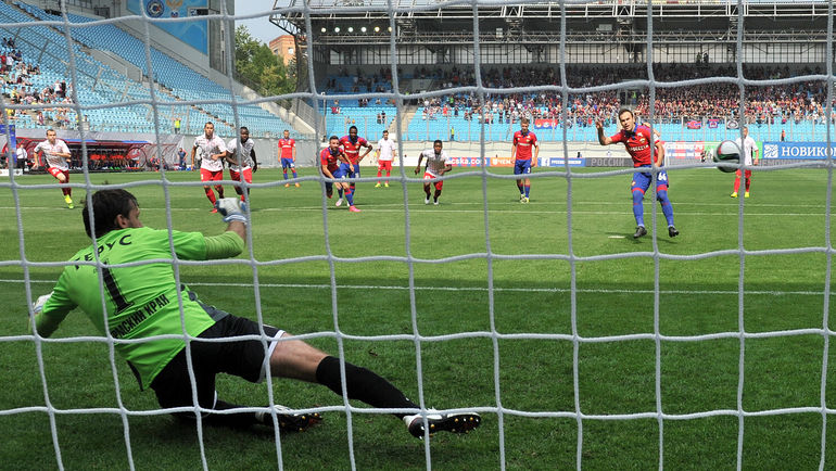 Во многом на игру армейцев против пермяков повлиял быстрый гол в матче. Фото Алексей ИВАНОВ,