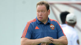 Главный тренер ЦСКА Леонид СЛУЦКИЙ.