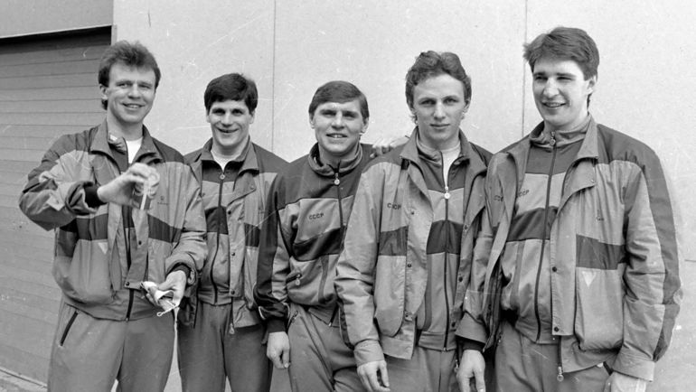 Вячеслав ФЕТИСОВ, Сергей МАКАРОВ, Владимир КРУТОВ, Игорь ЛАРИОНОВ, Алексей КАСАТОНОВ. Фото Федора АЛЕКСЕЕВА