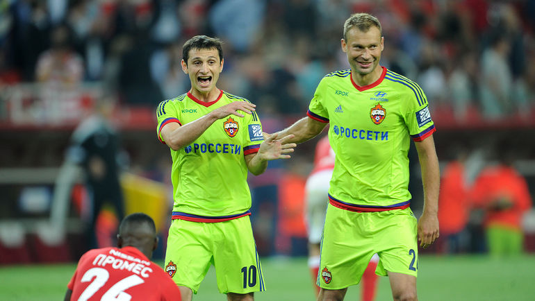 Алан ДЗАГОЕВ и Василий БЕРЕЗУЦКИЙ. Фото Алексей ИВАНОВ,