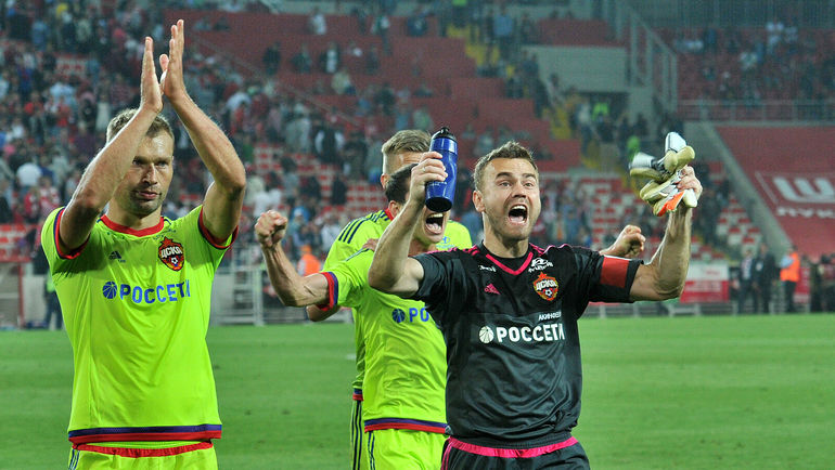 Василий БЕРЕЗУЦКИЙ, Игорь АКИНФЕЕВ (слева направо). Фото Алексей ИВАНОВ,