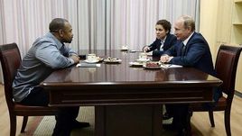 Сегодня. Севастополь. Рой ДЖОНС и Владимир ПУТИН.