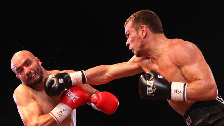 Дмитрий ЧУДИНОВ (справа). Фото Михаил ПОЧУЕВ, ИТАР-ТАСС