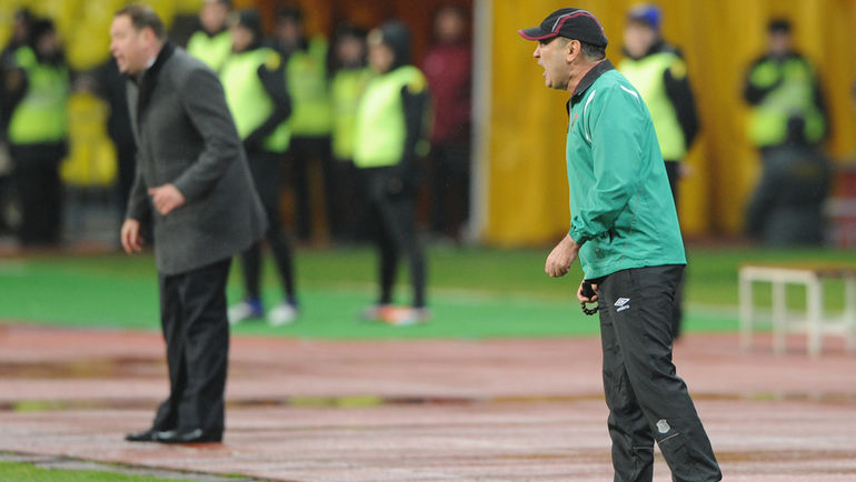 Для Леонида СЛУЦКОГО Курбан БЕРДЫЕВ - крайне неудобный соперник. Фото Татьяна ДОРОГУТИНА