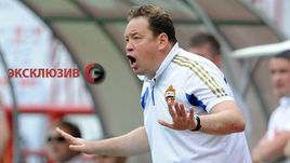 Леонид СЛУЦКИЙ ждет, что футболисты сборной будут регулярно играть в клубах.