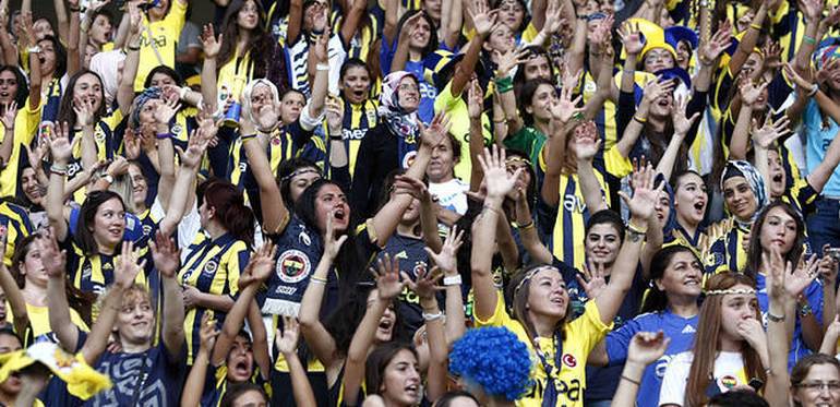 Женский фан-сектор