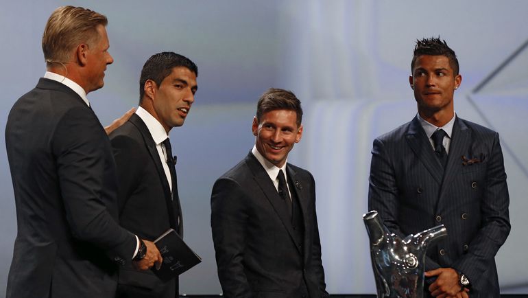 Петер ШМЕЙХЕЛЬ, Луис СУАРЕС, Лионель МЕССИ и КРИШТИАНУ РОНАЛДУ. Фото AFP