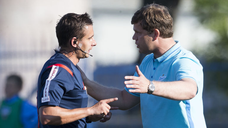 Владислав РАДИМОВ эмоционален и в игре, и на тренерской скамейке. Фото Вячеслав ЕВДОКИМОВ, ФК