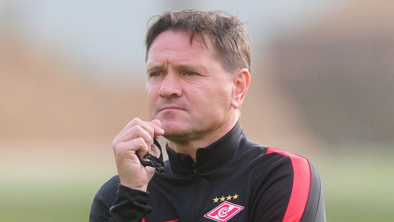 Главный тренер