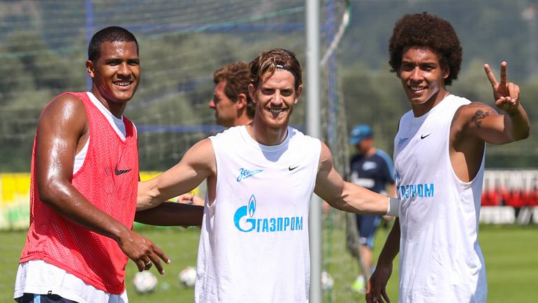 Вслед за Саломоном РОНДОНОМ (слева)