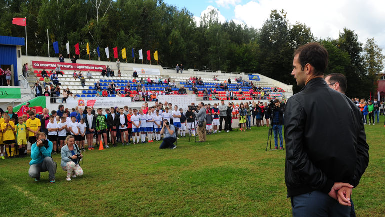 Воскресенье. Дедовск. Роман ШИРОКОВ проводит турнир своего имени. Фото Федор УСПЕНСКИЙ,