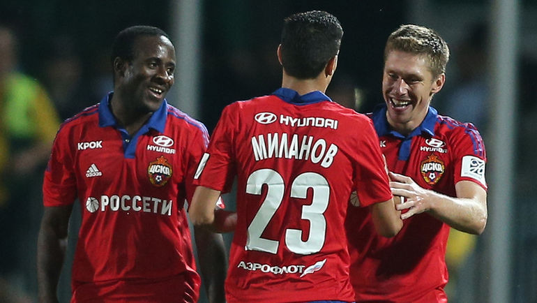 88-я минута. Толкьо что Кирилл НАБАБКИН (справа) провел победный гол. Фото Виталий ТИМКИВ