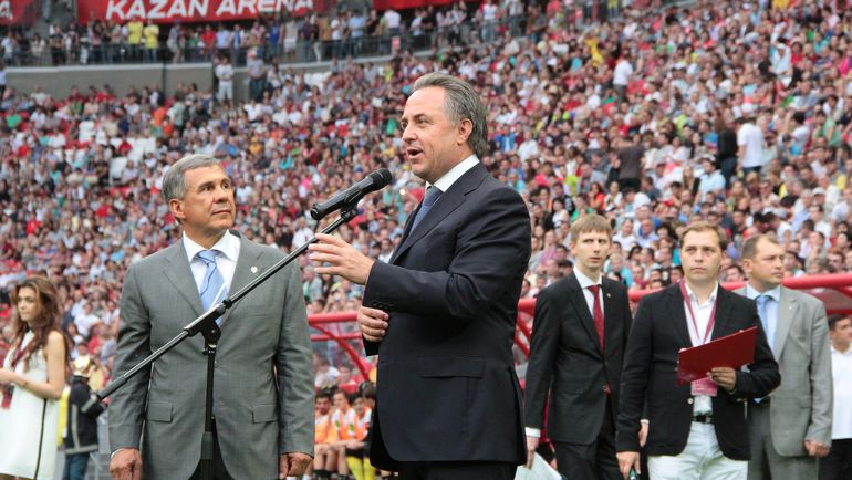 Глава Республики Татарстан Рустам МИННИХАНОВ (слева) и министр спорта Виталий МУТКО. Фото Александр ВОЛГИН