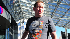 Понедельник. Шереметьево. Леонид СЛУЦКИЙ.