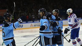 "Сибирь" и "Автомобилист" бьют финалистов