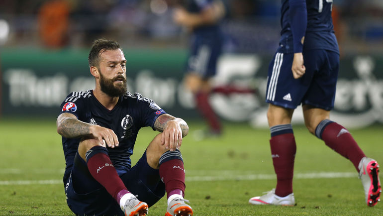 Тбилиси. Грузия - Шотландия - 1:0. Разочарование Стивена ФЛЕТЧЕРА. Фото REUTERS