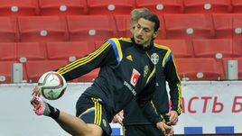 "Ибрагимович решил сыграть в лаптях?"