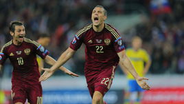 Суббота. Москва. Тушино. Россия - Швеция - 1:0. 38-я минута. Радость автора победного гола Артема ДЗЮБЫ.