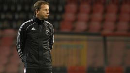 Главный тренер сборной Лихтенштейна Рене ПАУРИЧ.