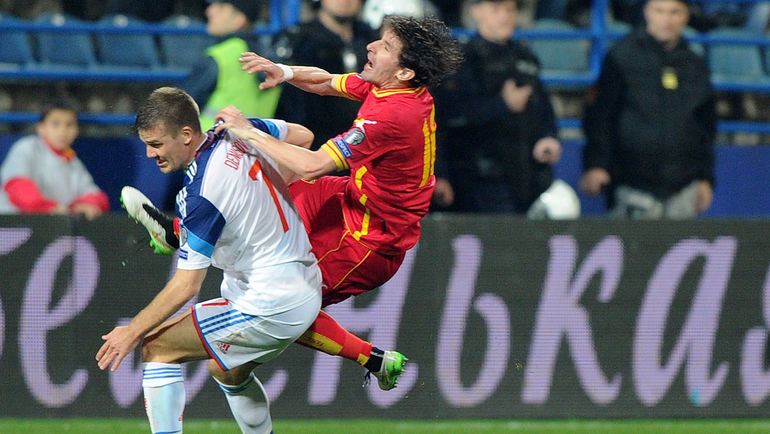 Игорю ДЕНИСОВУ и компании нужно не только оставить за спиной сборную Черногории Младена КАШЧЕЛАНА, но и рассчитывать на то, что Молдавия не обойдет Лихтенштейн. Фото Александр ФЕДОРОВ,