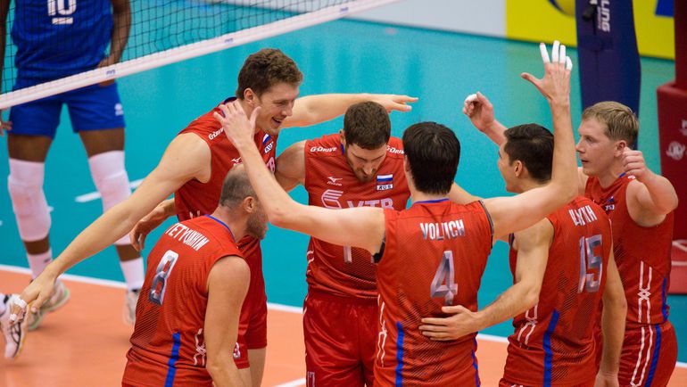 Сегодня. Хамамацу. Россия - Венесуэла - 3:0. Сборная России празднует победу. Фото fivb.org