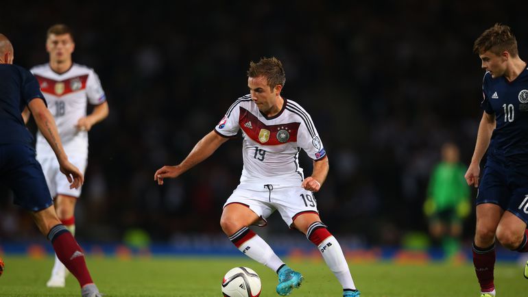 С мячом Марио ГЕТЦЕ. Фото AFP