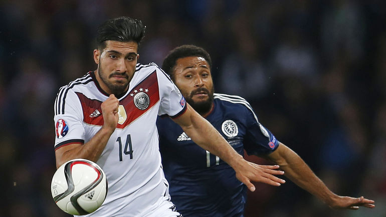 Дебютант сборной Германии Эмре ДЖАН (14). Фото REUTERS