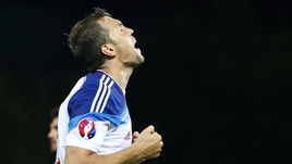 Сегодня. Вадуц. Лихтенштейн - Россия - 0:7. Автор покера Артем ДЗЮБА.