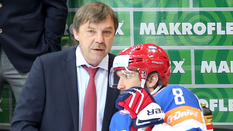 Главный тренер сборной России Олег ЗНАРОК (слева) и Александр ОВЕЧКИН. Фото Сергей БАБУНОВ, пресс-служба сборной России