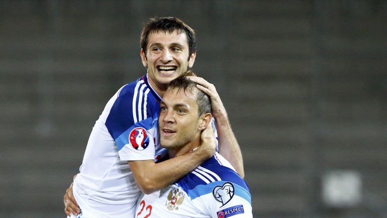 8 сентября. Вадуц. Лихтенштейн – Россия – 0:7. Во вторник армеец Алан ДЗАГОЕВ и зенитовец Артем ДЗЮБА вместе радовались голам за сборную, а уже в субботу им предстоит сыграть друг против друга в поединке ЦСКА –