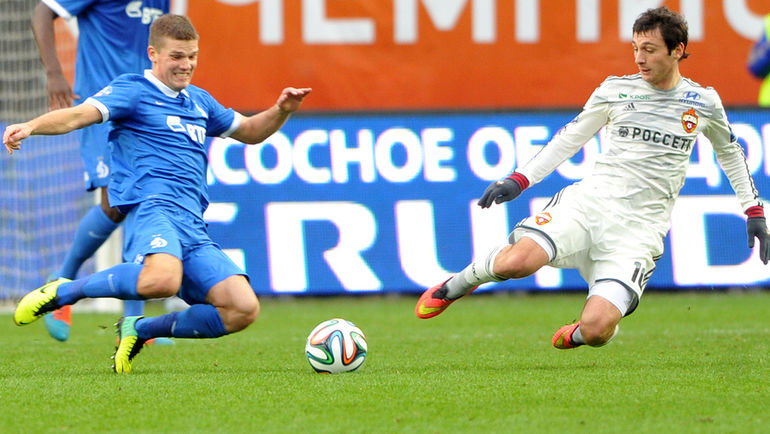 В возрасте Алана ДЗАГОЕВА (справа) Игорь ДЕНИСОВ тоже играл в атаке. Но Дик Адвокат нашел идеальное амплуа для тогда еще хавбека