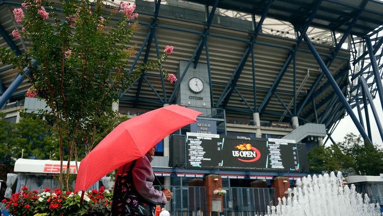 Дождь серьезно спутал в четверг планы организаторам US Open. Фото AFP