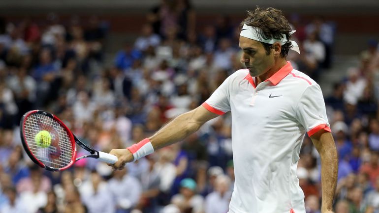 Пятница. Нью-Йорк. Роджер ФЕДЕРЕР не отдал Станисласу ВАВРИНКЕ ни одного гейма на своей подаче. Фото AFP