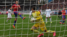 "Пенальти? Меняем Комбарова на Дзагоева"