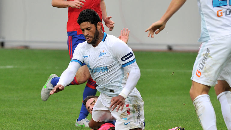 37-я минута. ХАЛК заработал пенальти, который сам и реализовал. Фото