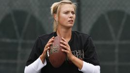 Зачем Шарапова играла в футбол с бразильцами?