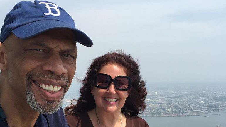 Карим АБДУЛ-ДЖАББАР и Дебора МОРАЛЕС. Фото Facebook.com