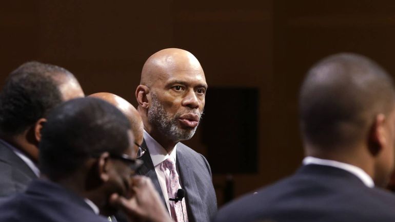 Карим АБДУЛ-ДЖАББАР часто занимает непримиримую позицию по резонансным событиям. Фото www.salon.com