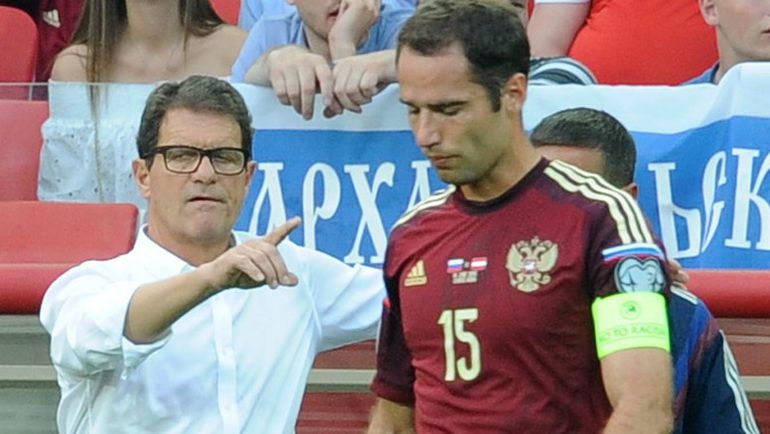 Роман ШИРОКОВ был капитаном сборной России при Фабио КАПЕЛЛО (слева) и при Леониде СЛУЦКОМ. Фото Никита УСПЕНСКИЙ,