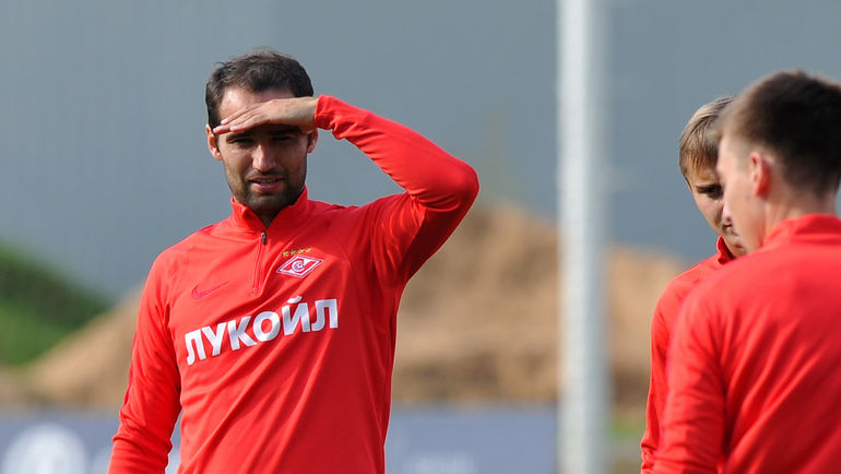 Роман ШИРОКОВ - мастер разрезающих передач. Фото Александр СТУПНИКОВ, ФК